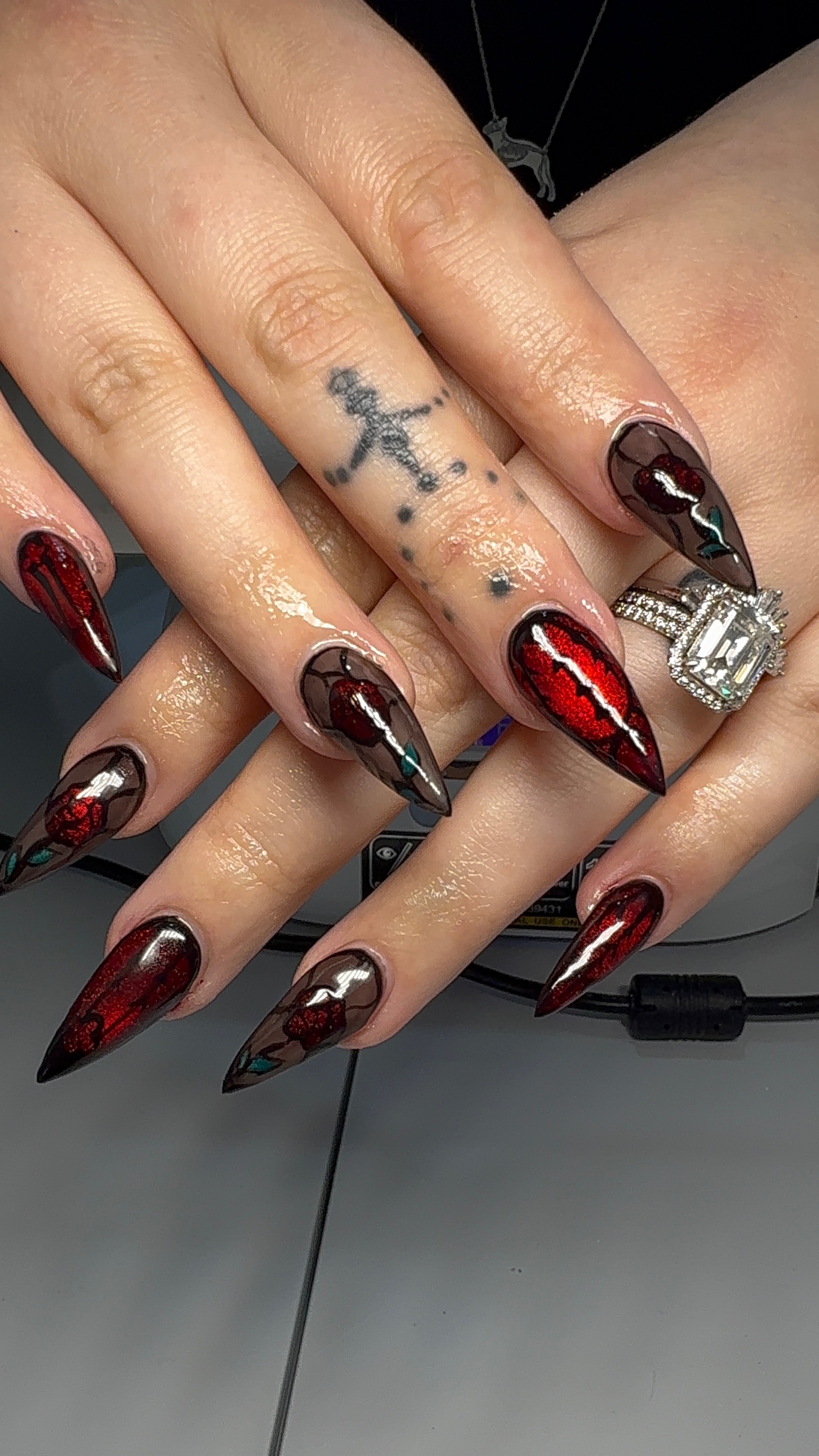 Neon swirl summer nail art